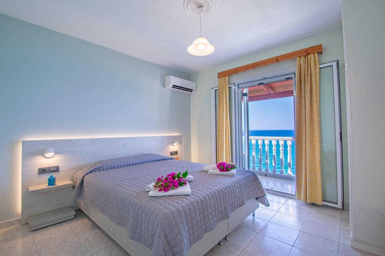 Baywatch Apartments On The Beach By "Elite" Amoudi Exteriér fotografie