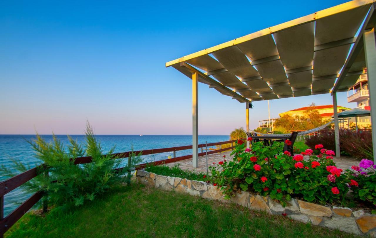 Baywatch Apartments On The Beach By "Elite" Amoudi Exteriér fotografie
